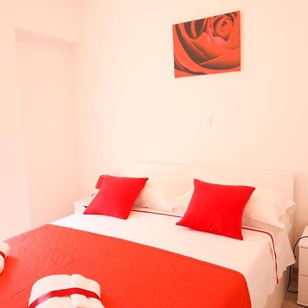 Apartments Silva สปลิท ภายนอก รูปภาพ