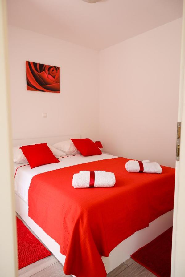 Apartments Silva สปลิท ภายนอก รูปภาพ